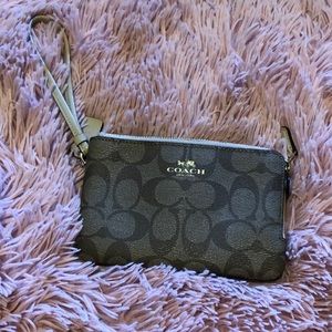 EUC Coach Double Wristlet